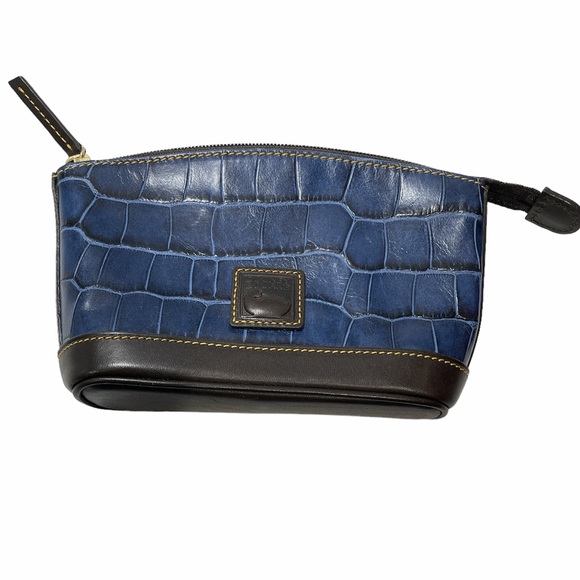 Dooney & Bourke Bags Dooney Bourke Cosmetic Makeup Bag 024 Poshmark